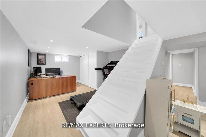 Photo 18 at 60 Anthony Road, CFB, Toronto