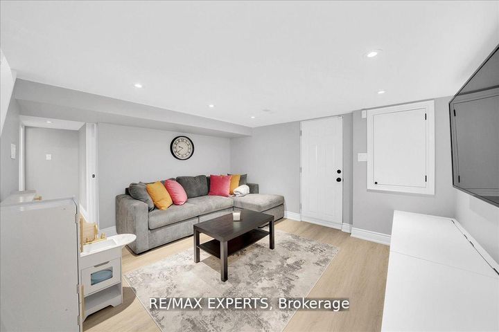 Photo 21 at 60 Anthony Road, CFB, Toronto