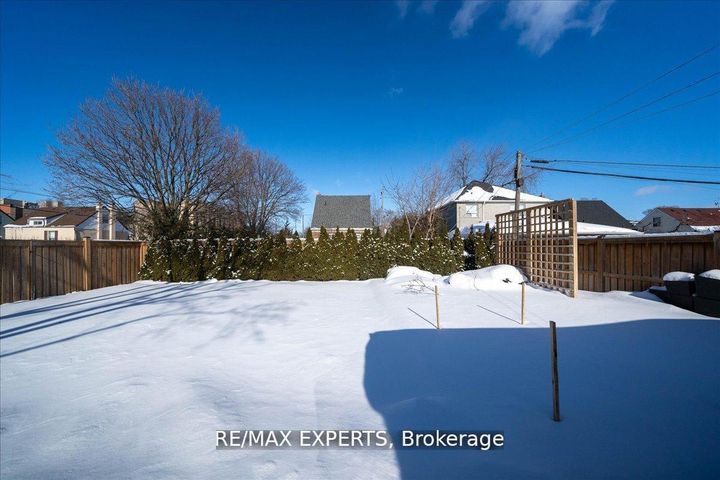 Photo 34 at 60 Anthony Road, CFB, Toronto