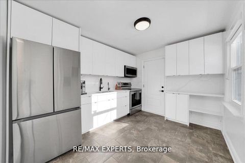 Photo 6 at 60 Anthony Road, CFB, Toronto