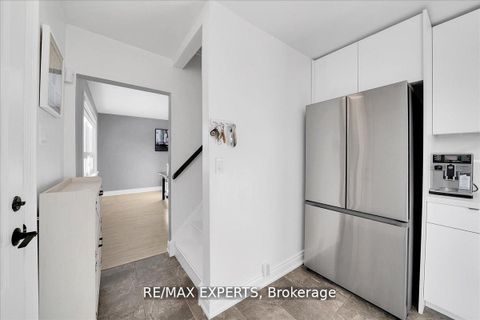 Photo 7 at 60 Anthony Road, CFB, Toronto