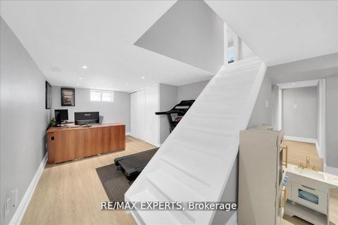 Photo 18 at 60 Anthony Road, CFB, Toronto