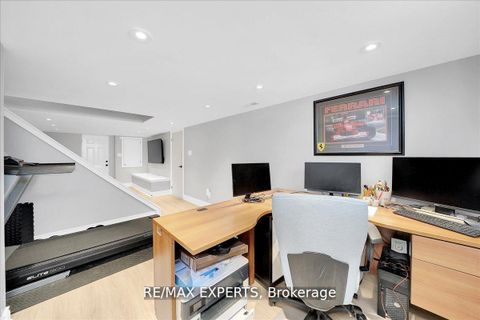 Photo 20 at 60 Anthony Road, CFB, Toronto