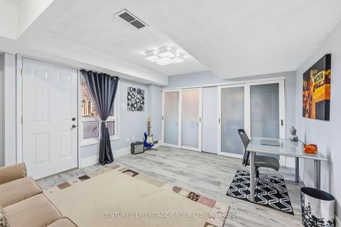 Photo 10 at 40 - 24 Purple Sageway, Hillcrest Village, Toronto