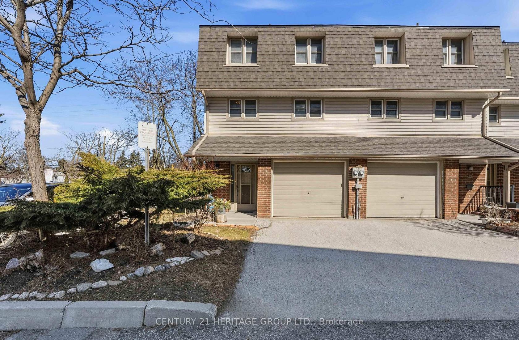 40 - 24 Purple Sageway, Hillcrest Village, Toronto by Loree Meneguzzi Real Estate 40 - 24 Purple Sageway, Hillcrest Village, Toronto