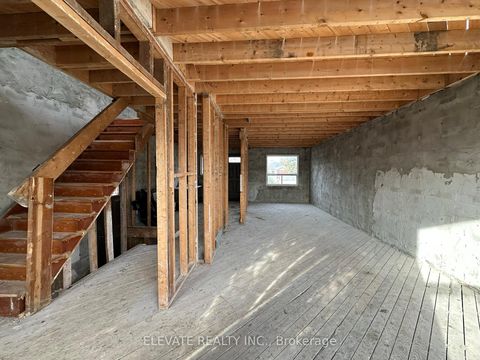 Photo 3 at 282 Westlake Avenue, Lumsden, Toronto