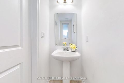 Photo 11 at 63 McCague Street, Rural Richmond Hill, Richmond Hill