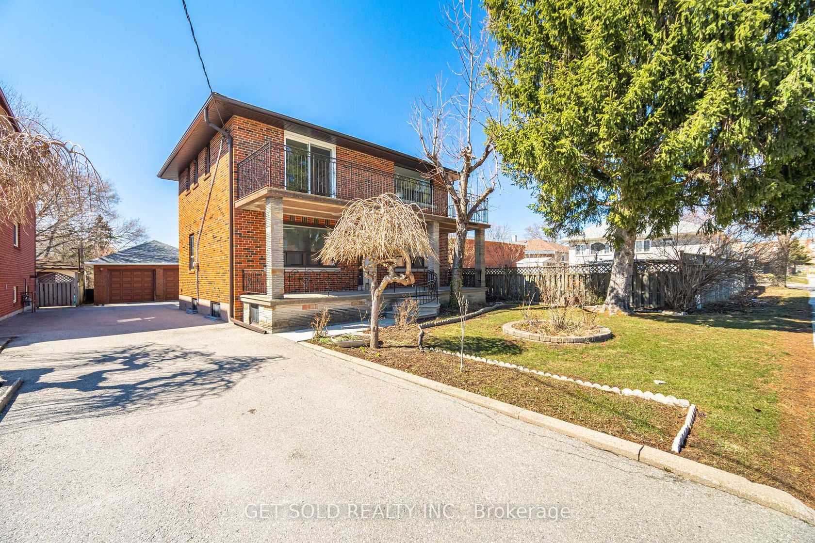 60 Erie Street, Maple Leaf, Toronto by Loree Meneguzzi Real Estate 60 Erie Street, Maple Leaf, Toronto