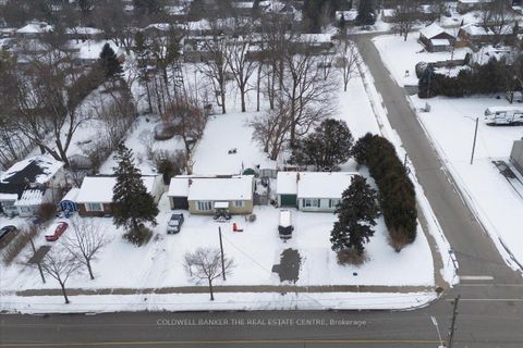 Photo 11 at 98 Eagle Street, Central Newmarket, Newmarket