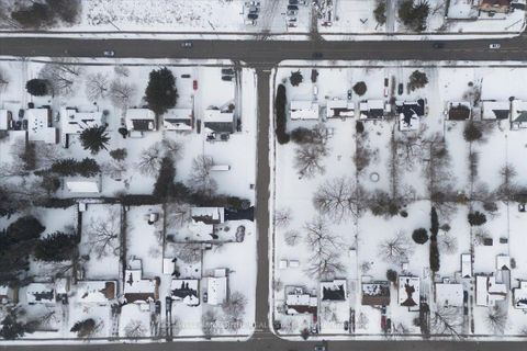 Photo 19 at 98 Eagle Street, Central Newmarket, Newmarket