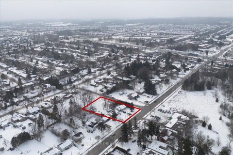 Photo 27 at 98 Eagle Street, Central Newmarket, Newmarket