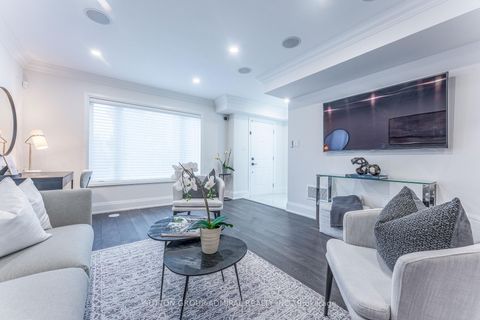 Photo 4 at 25 Cohen Way, Patterson, Vaughan