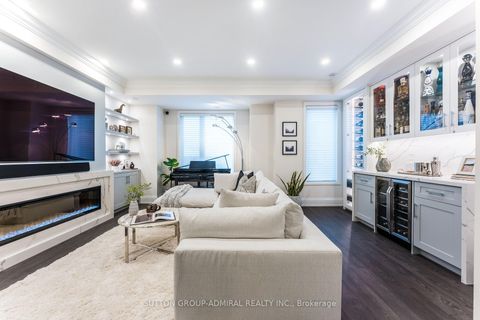 Photo 11 at 25 Cohen Way, Patterson, Vaughan