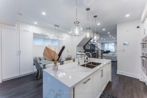 Photo 17 at 25 Cohen Way, Patterson, Vaughan