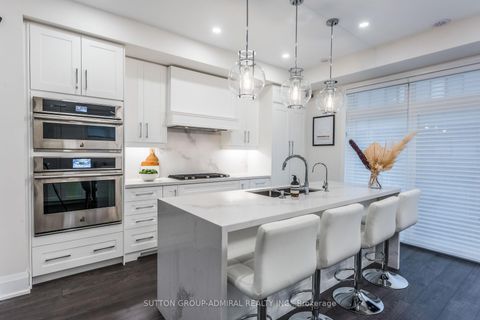 Photo 19 at 25 Cohen Way, Patterson, Vaughan