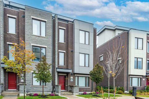 Photo 31 at 25 Cohen Way, Patterson, Vaughan