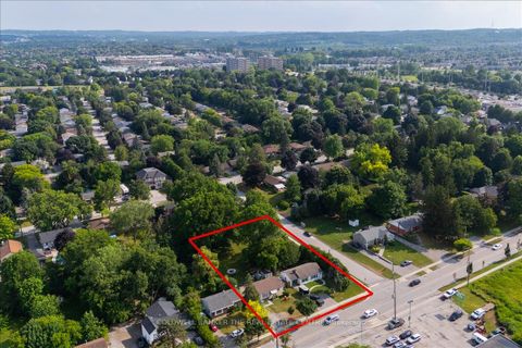 Photo 4 at 104 Eagle Street, Central Newmarket, Newmarket