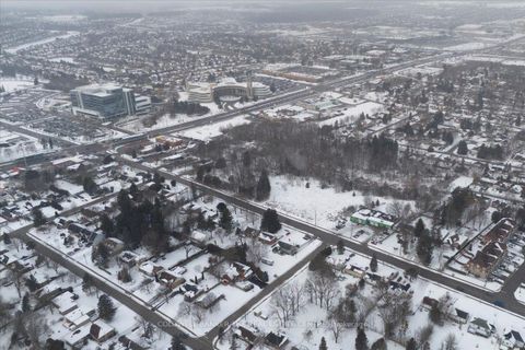 Photo 22 at 104 Eagle Street, Central Newmarket, Newmarket