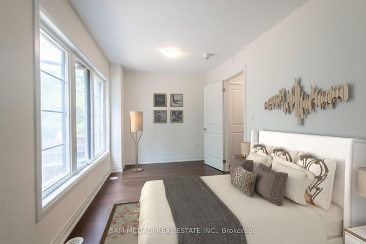 Photo 9 at 90 Salina Street, Streetsville, Mississauga