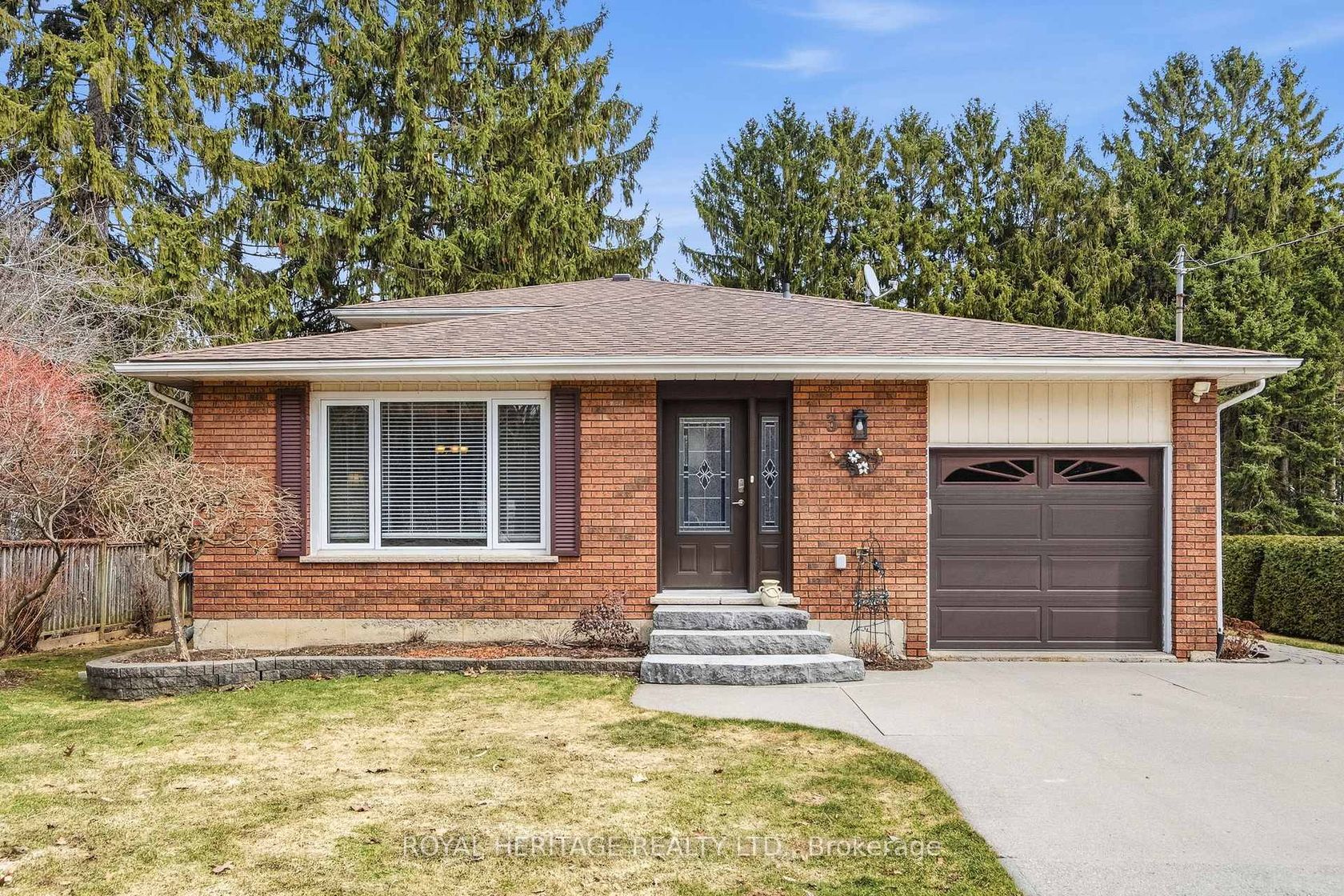 3 Rose Glen Road S, Port Hope 