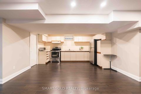 Photo 39 at 107 Arnold Avenue, Yorkhill, Vaughan