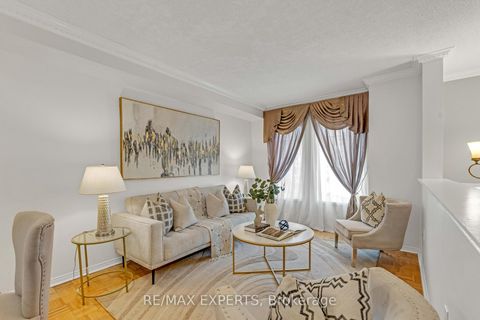 Photo 5 at 61 - 19 Foxchase Avenue, East Woodbridge, Vaughan