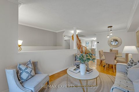 Photo 7 at 61 - 19 Foxchase Avenue, East Woodbridge, Vaughan