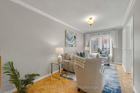 Photo 8 at 61 - 19 Foxchase Avenue, East Woodbridge, Vaughan