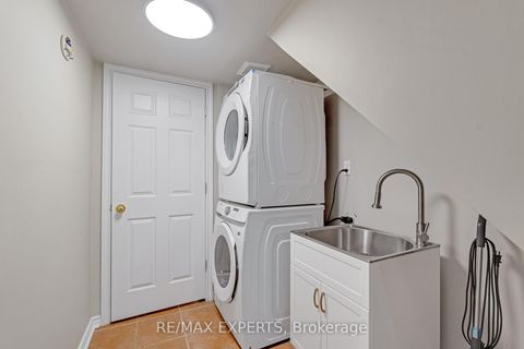 Photo 31 at 61 - 19 Foxchase Avenue, East Woodbridge, Vaughan