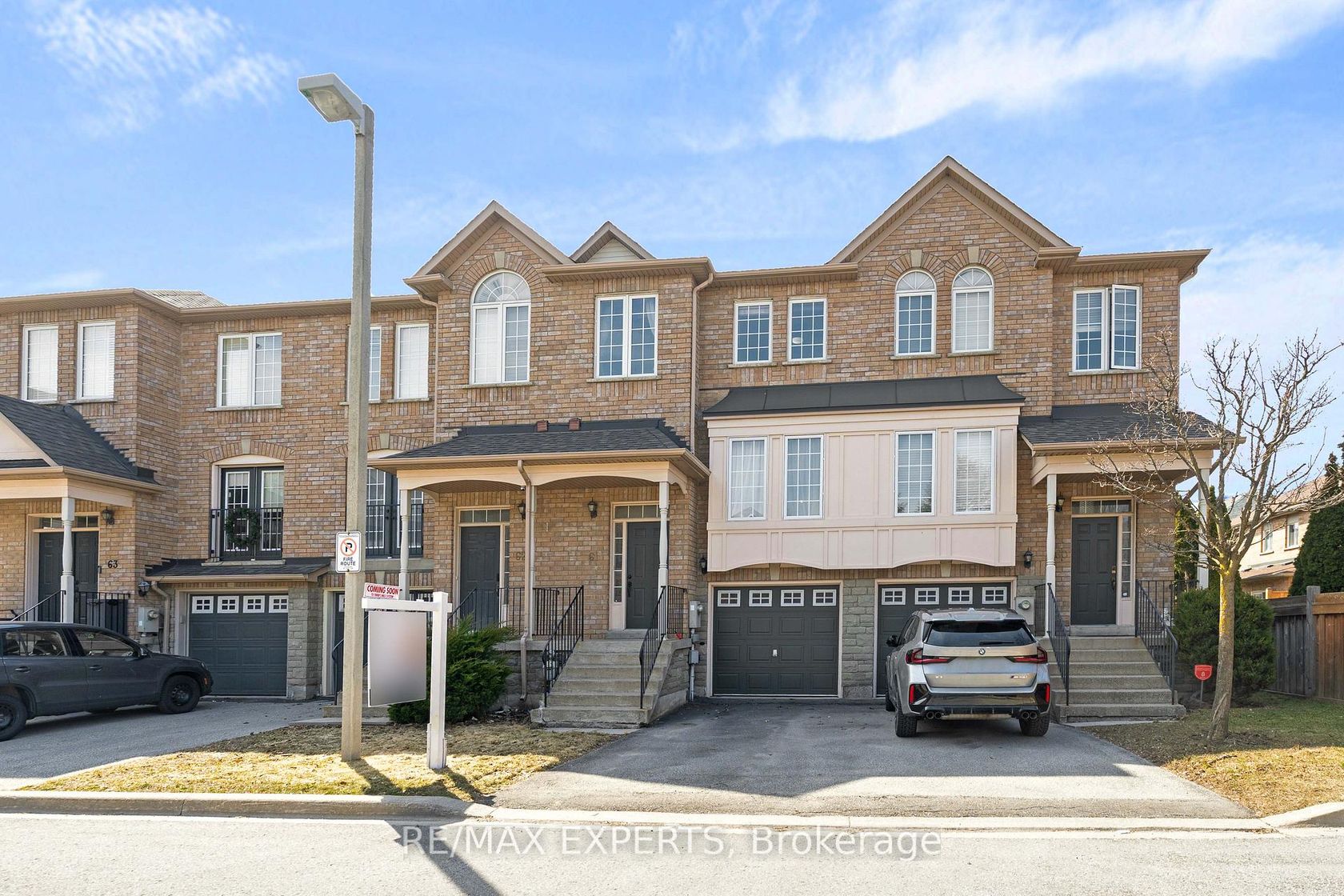 61 - 19 Foxchase Avenue, East Woodbridge, Vaughan by Loree Meneguzzi Real Estate 61 - 19 Foxchase Avenue, East Woodbridge, Vaughan