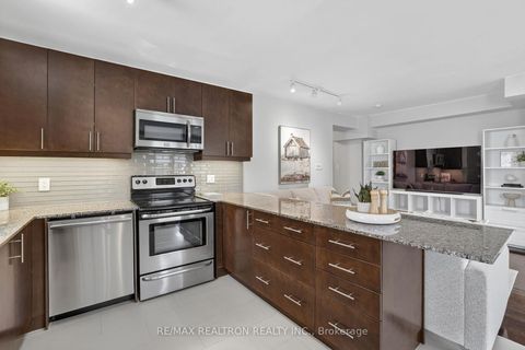 Photo 16 at 106 - 2603 Bathurst Street, Forest Hill North, Toronto
