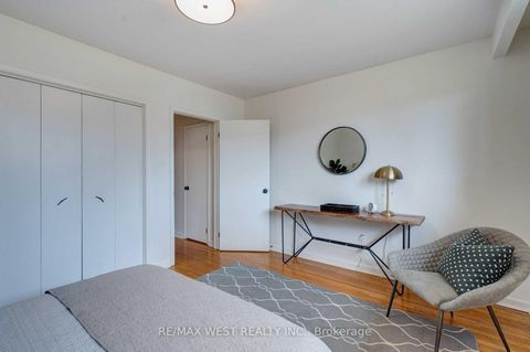 Photo 17 at 29 Fulwell Crescent, York University Heights, Toronto