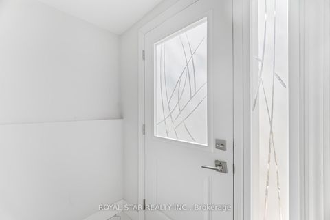 Photo 6 at 3 - 11 Plaisance Road, North Richvale, Richmond Hill