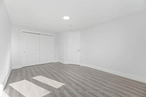 Photo 26 at 3 - 11 Plaisance Road, North Richvale, Richmond Hill