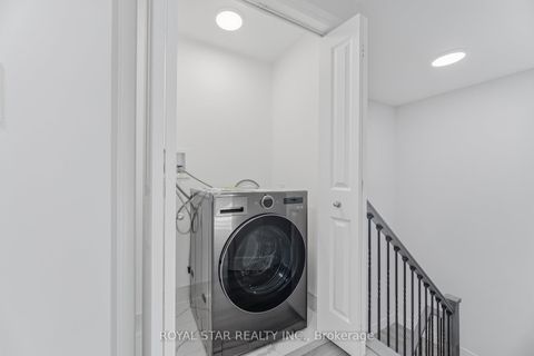 Photo 33 at 3 - 11 Plaisance Road, North Richvale, Richmond Hill