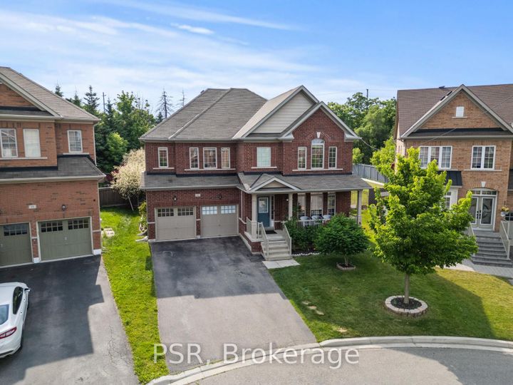 Photo 2 at 12 Danfield Court, Credit Valley, Brampton