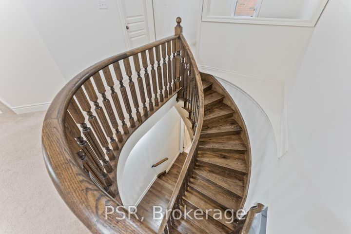 Photo 14 at 12 Danfield Court, Credit Valley, Brampton