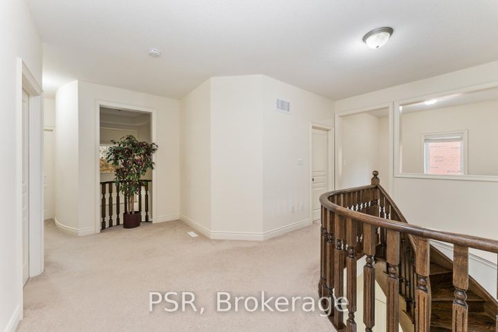 Photo 15 at 12 Danfield Court, Credit Valley, Brampton