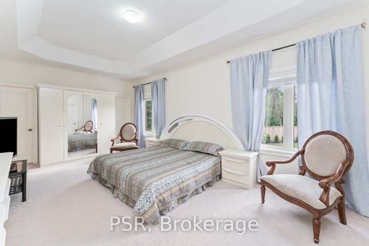 Photo 16 at 12 Danfield Court, Credit Valley, Brampton