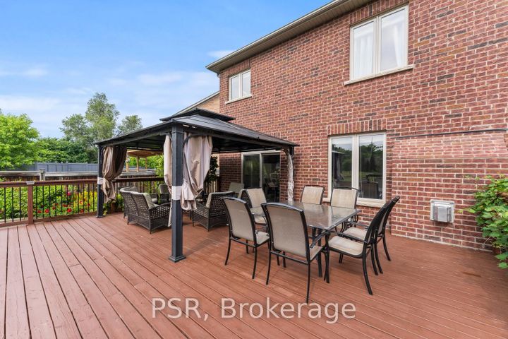 Photo 23 at 12 Danfield Court, Credit Valley, Brampton