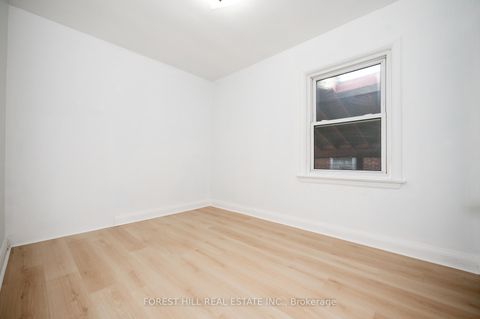 Photo 11 at 667 Pharmacy Avenue, Birchmount, Toronto