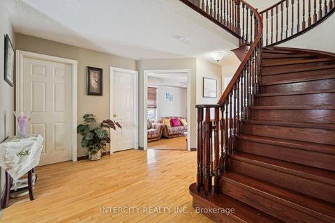 Photo 6 at 25 Meyer Avenue, East Bayfield, Barrie