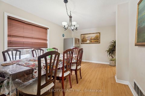 Photo 18 at 25 Meyer Avenue, East Bayfield, Barrie