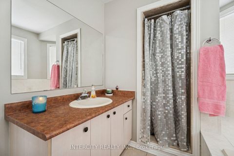 Photo 36 at 25 Meyer Avenue, East Bayfield, Barrie