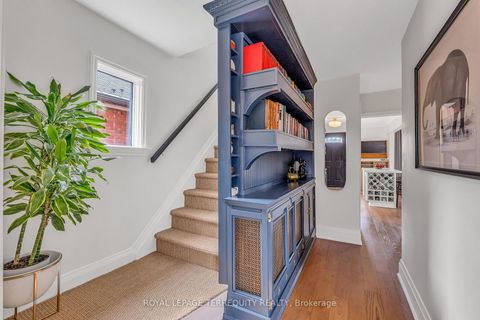 Photo 2 at 14 Eighth Street, New Toronto, Toronto