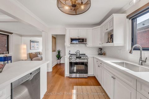 Photo 11 at 14 Eighth Street, New Toronto, Toronto