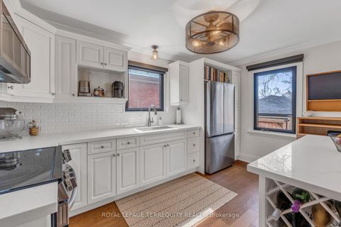 Photo 12 at 14 Eighth Street, New Toronto, Toronto