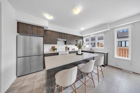 Photo 12 at 48 Barnyard Trail, Rural Barrie Southeast, Barrie