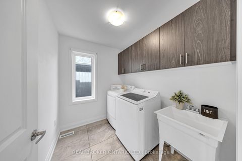 Photo 23 at 48 Barnyard Trail, Rural Barrie Southeast, Barrie