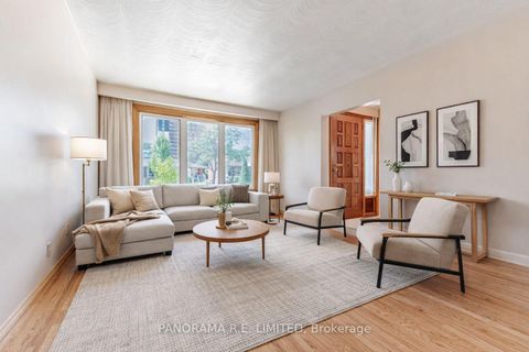 Photo 2 at 53 Vanguard Drive, City Centre West, Toronto